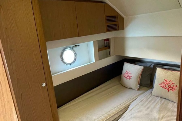49ft Beneteau Yacht For Sale