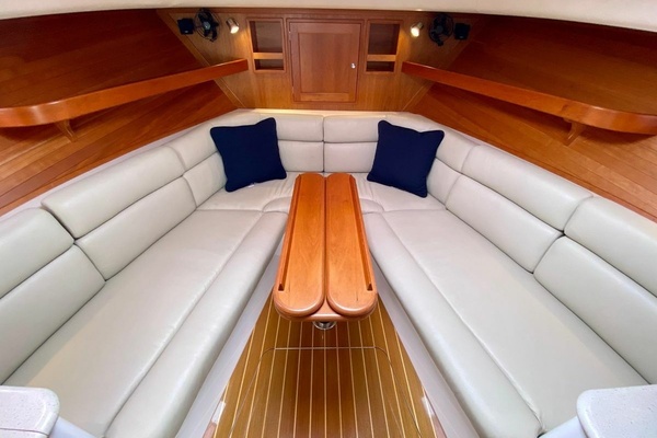 36ft MJM Yacht For Sale