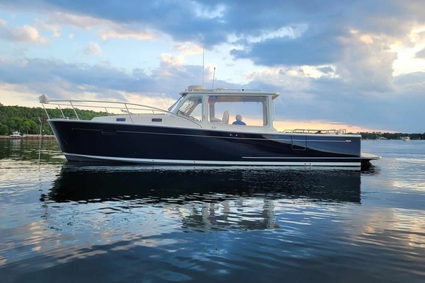 36ft MJM Yacht For Sale