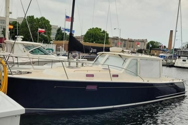36ft MJM Yacht For Sale
