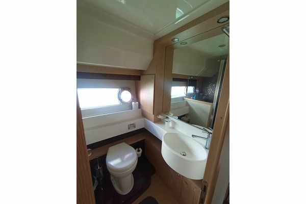 56ft Ferretti Yachts Yacht For Sale