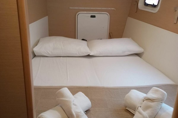 40ft Lagoon Yacht For Sale