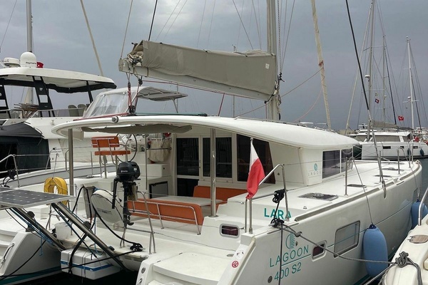 40ft Lagoon Yacht For Sale