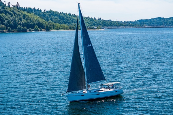 Photo of the 2023 Catalina 445 "Off Piste"