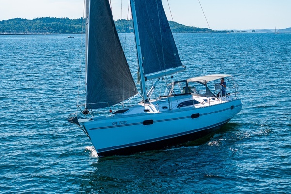 Photo of the 2023 Catalina 445 "Off Piste"