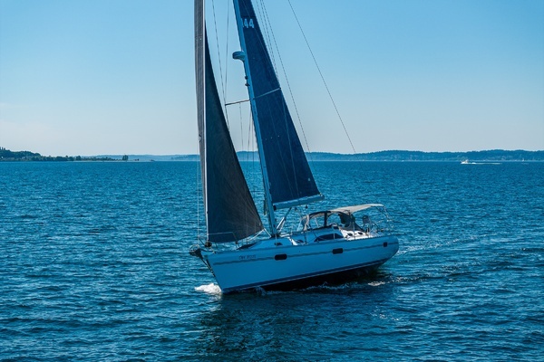 Photo of the 2023 Catalina 445 "Off Piste"