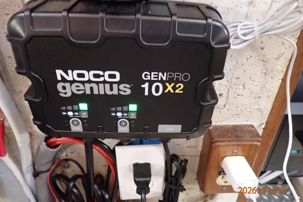 42' Ocean Alexander battery charger1
