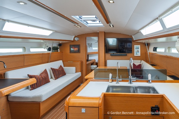 Windbreaker 43ft Jeanneau Yacht For Sale