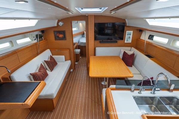 Windbreaker 43ft Jeanneau Yacht For Sale