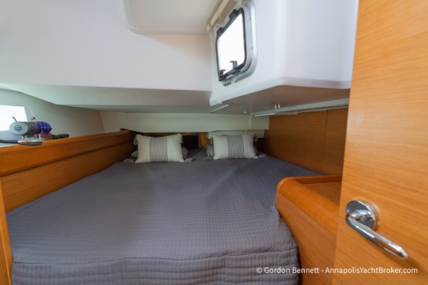 Windbreaker 43ft Jeanneau Yacht For Sale