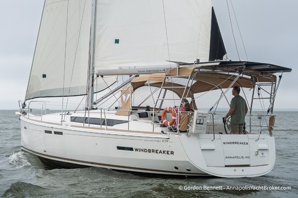 Windbreaker 43ft Jeanneau Yacht For Sale