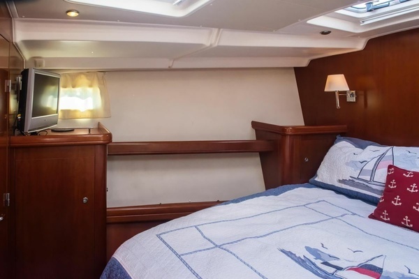 Photo of the 2007 Beneteau Oceanis 523