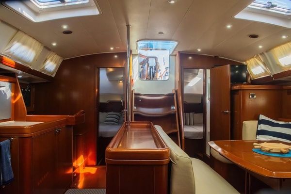 52ft Beneteau Yacht For Sale