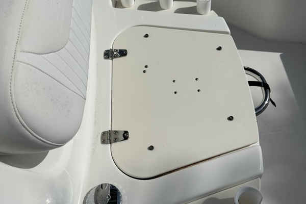 23ft Boston Whaler Yacht For Sale