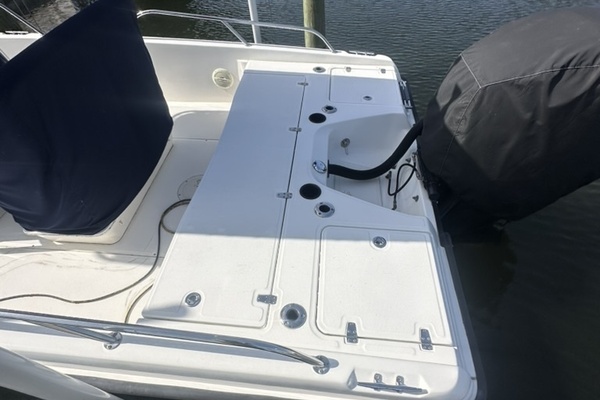 23ft Boston Whaler Yacht For Sale