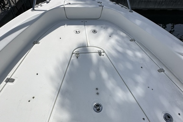 23ft Boston Whaler Yacht For Sale