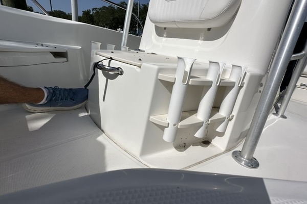 23ft Boston Whaler Yacht For Sale