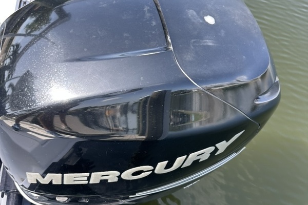 23ft Boston Whaler Yacht For Sale