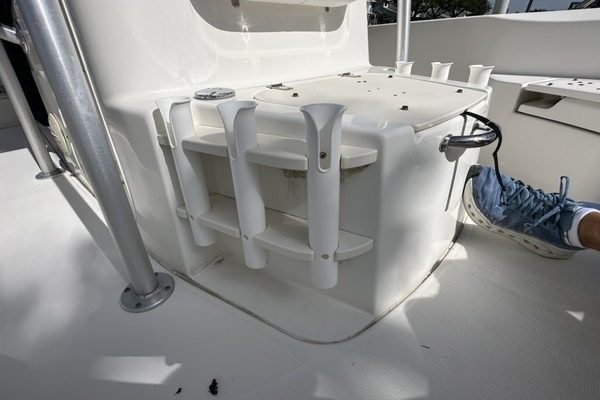 23ft Boston Whaler Yacht For Sale