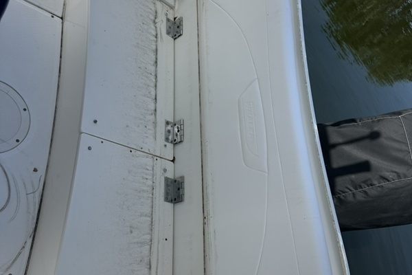 23ft Boston Whaler Yacht For Sale