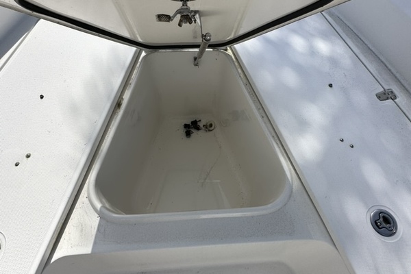 23ft Boston Whaler Yacht For Sale