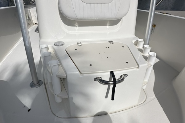 23ft Boston Whaler Yacht For Sale