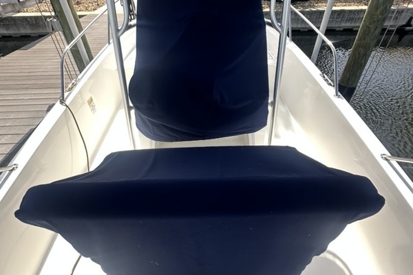 23ft Boston Whaler Yacht For Sale
