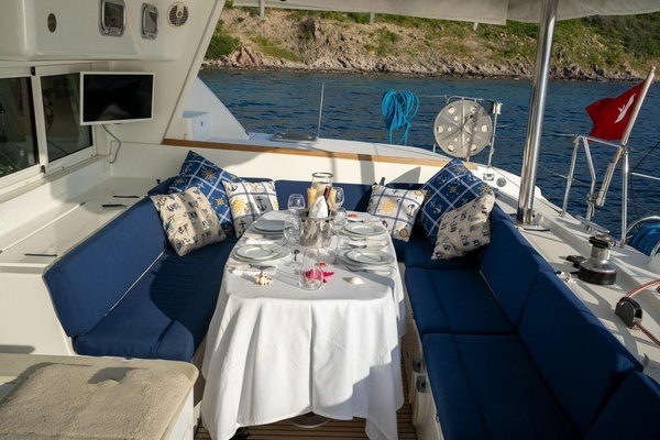 44ft Lagoon Yacht For Sale