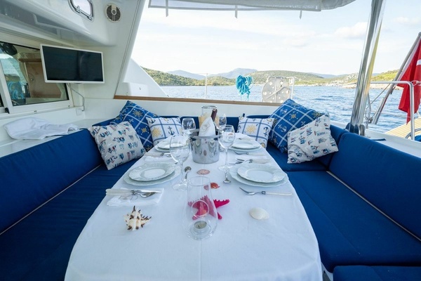 44ft Lagoon Yacht For Sale