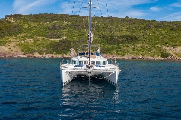 Photo of the 2005 Lagoon 440