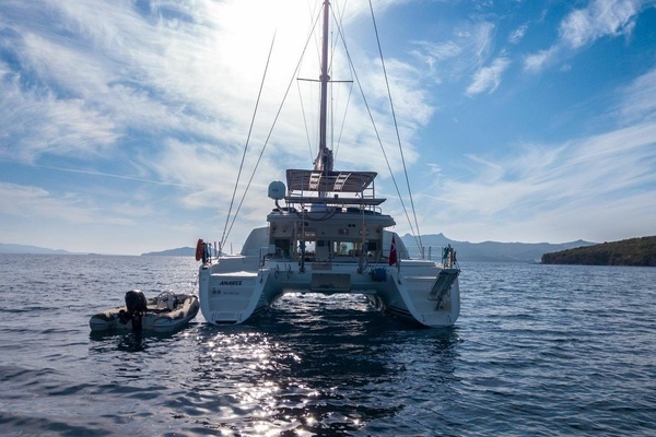 Photo of the 2005 Lagoon 440