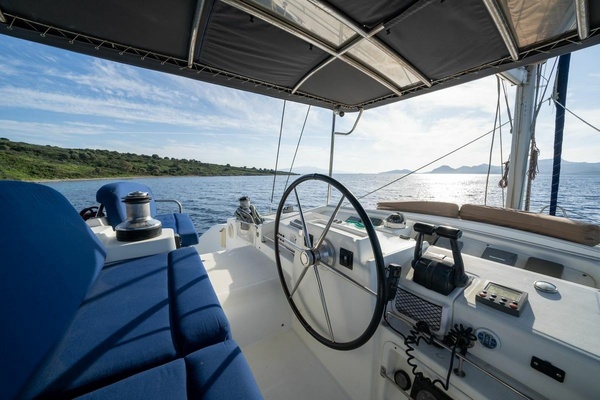 44ft Lagoon Yacht For Sale