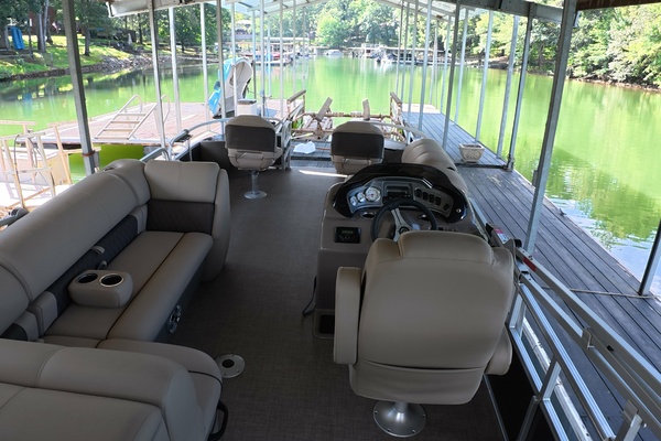 20ft Tracker Yacht For Sale