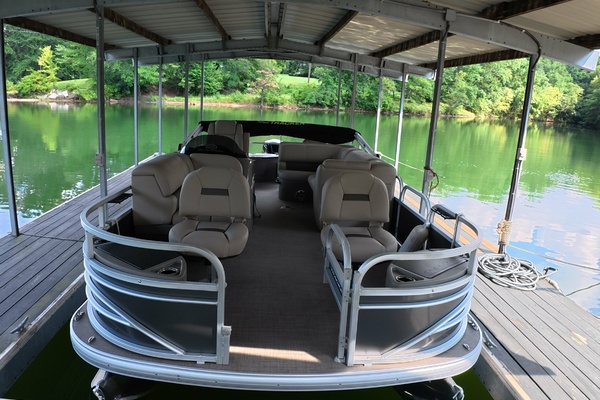20ft Tracker Yacht For Sale