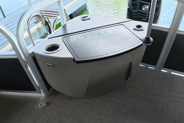 20ft Tracker Yacht For Sale