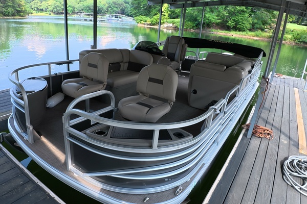 20ft Tracker Yacht For Sale