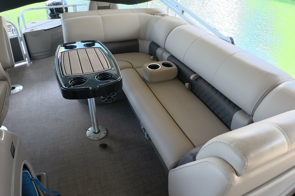 20ft Tracker Yacht For Sale