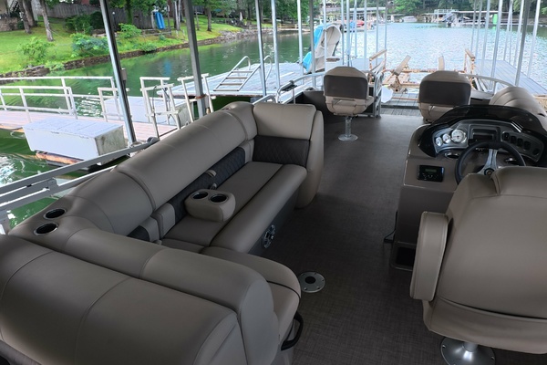 20ft Tracker Yacht For Sale
