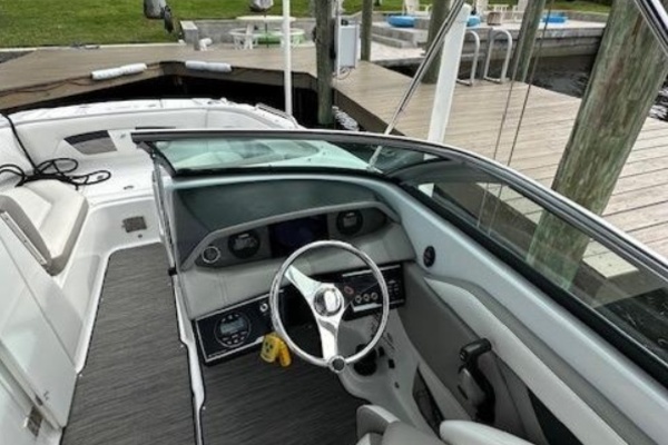 22ft Four Winns Yacht For Sale