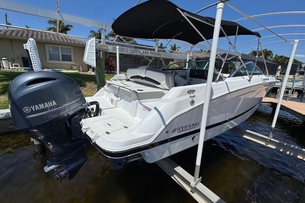 22ft Four Winns Yacht For Sale