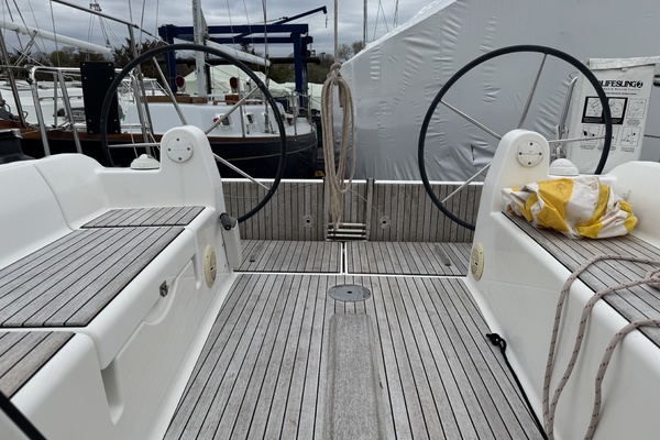 33ft Dufour Yacht For Sale