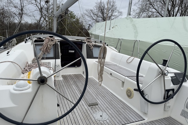 33ft Dufour Yacht For Sale