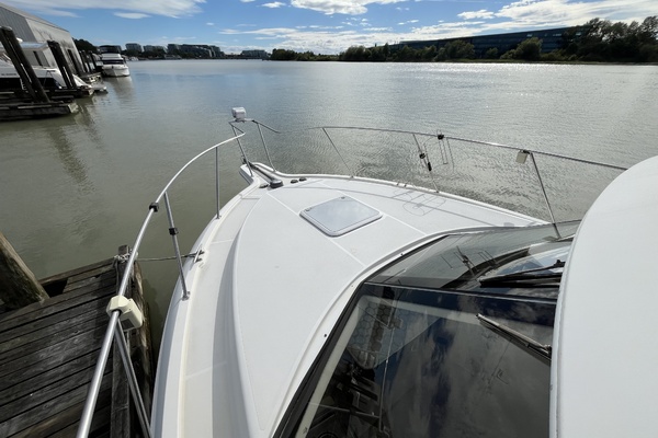 32ft Carver Yacht For Sale
