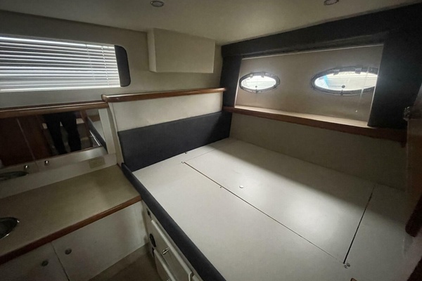 32ft Carver Yacht For Sale