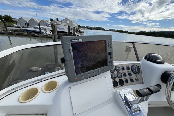 32ft Carver Yacht For Sale