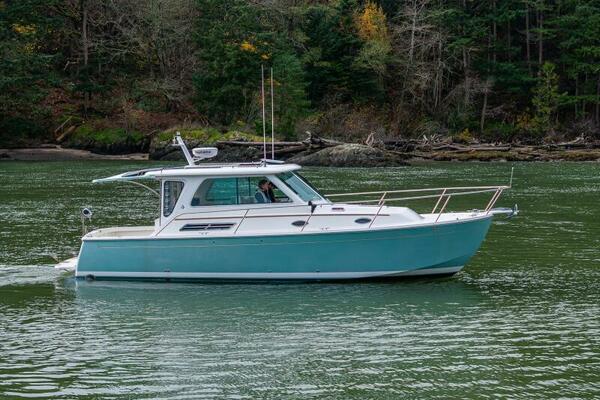 HA  KIN    Price Reduced  33ft Back Cove Yacht For Sale