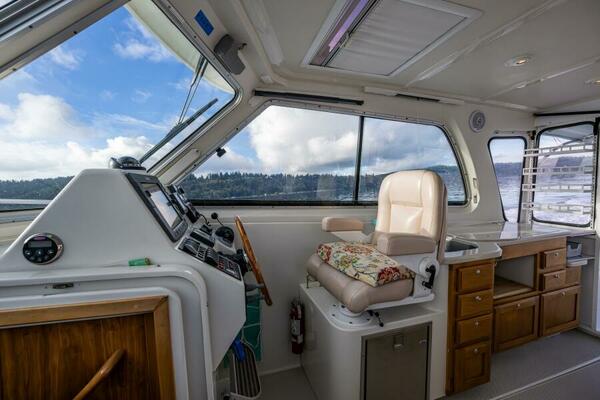 HA  KIN    Price Reduced  33ft Back Cove Yacht For Sale