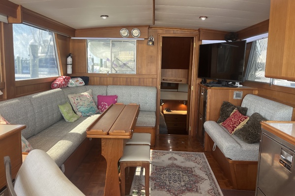 GloriaUs 42ft Grand Banks Yacht For Sale