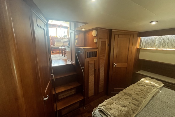 GloriaUs 42ft Grand Banks Yacht For Sale
