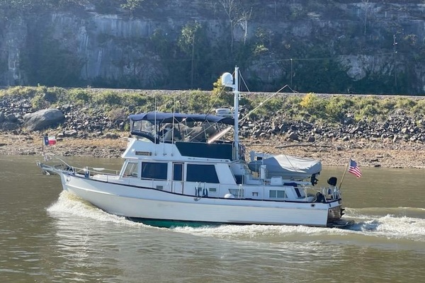 GloriaUs 42ft Grand Banks Yacht For Sale